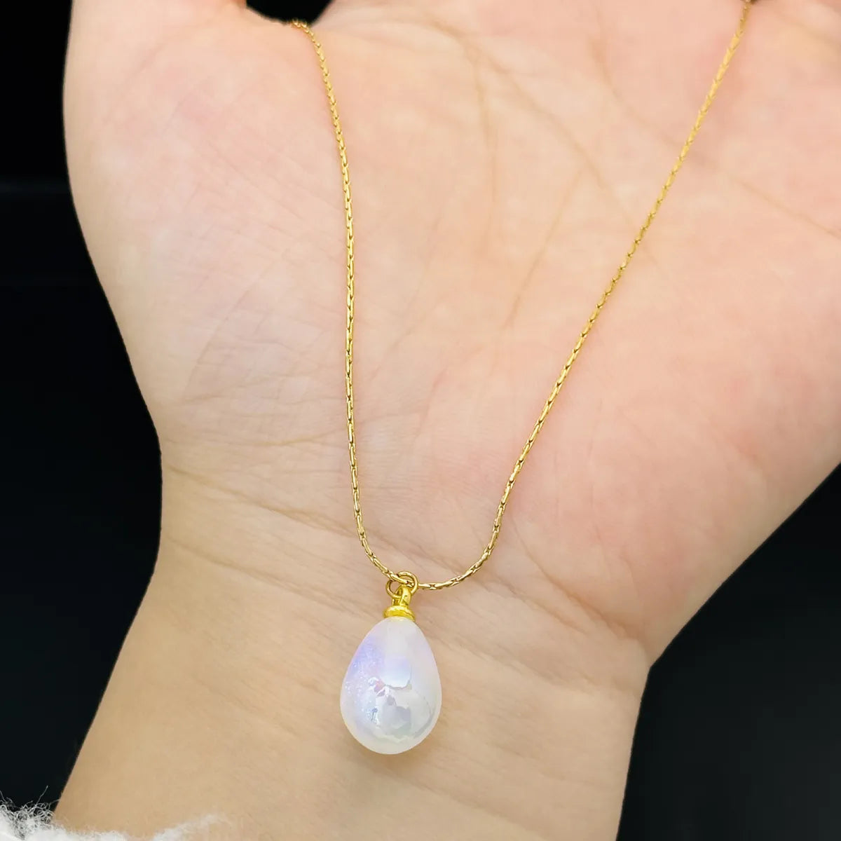 Teardrop Pendant Necklace